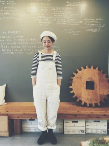 去旅行舒服又易襯!日本女生示範 4款有型又可愛的工人褲穿搭